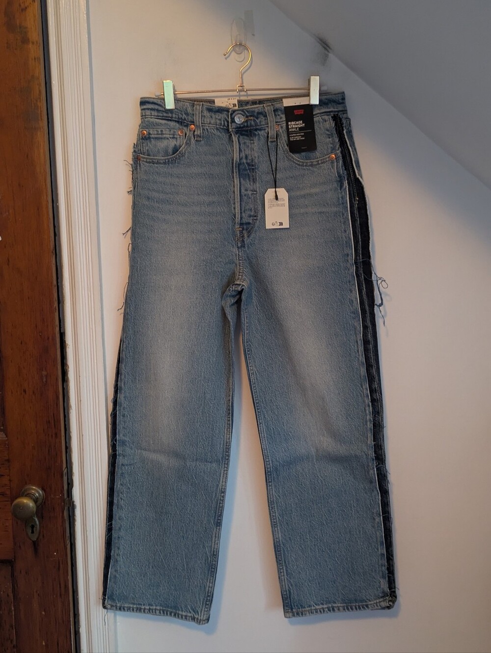 Levi's Women's Ribcage Deconstructed Ankle Denim Jeans NEW Size 29 X 27